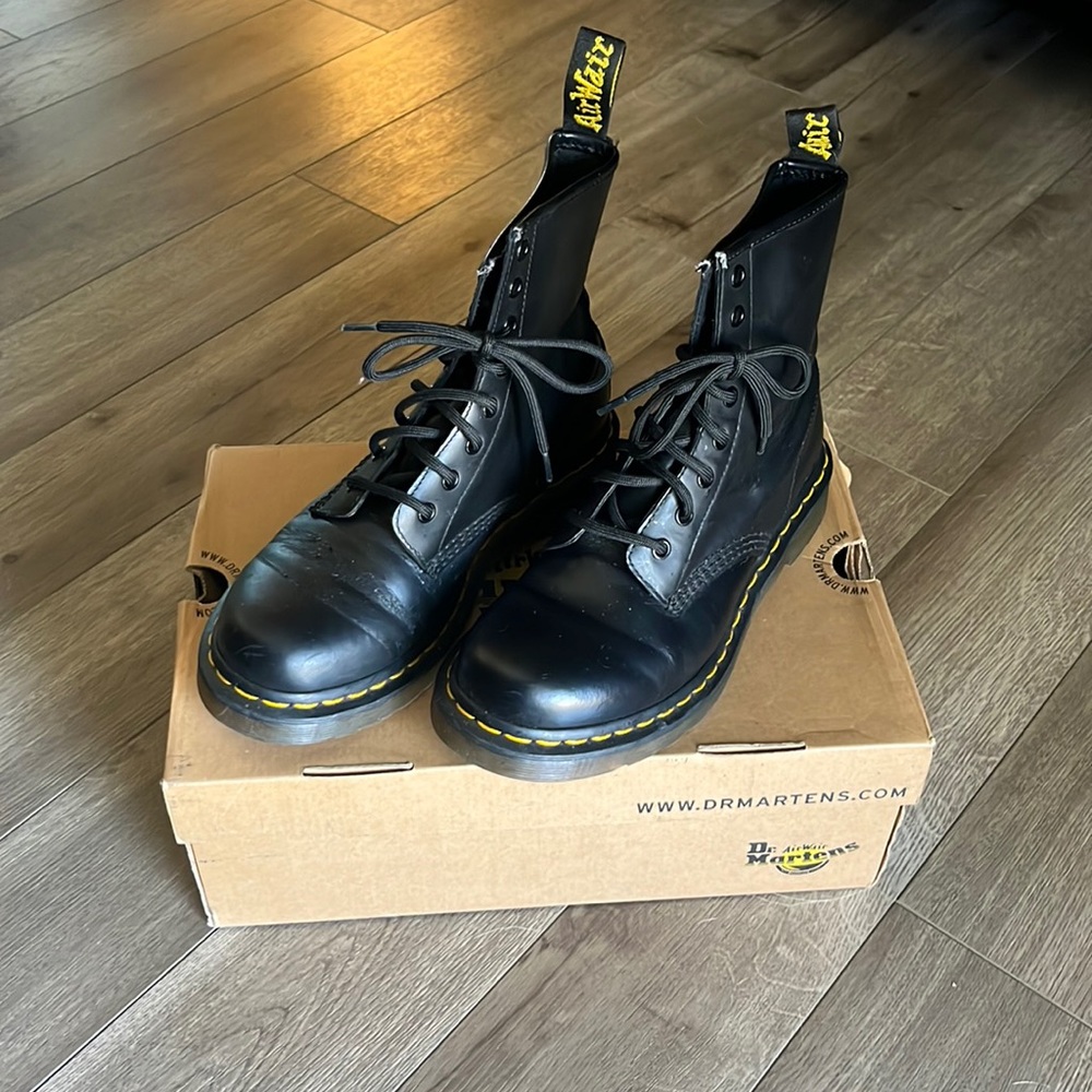 Black noir Dr. Martens